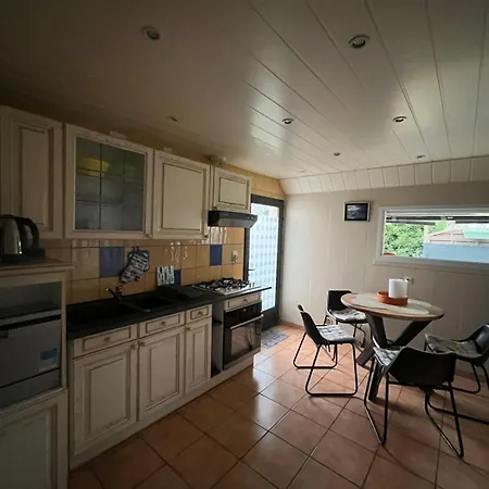 Type Loft Avec Terrasse דירה *